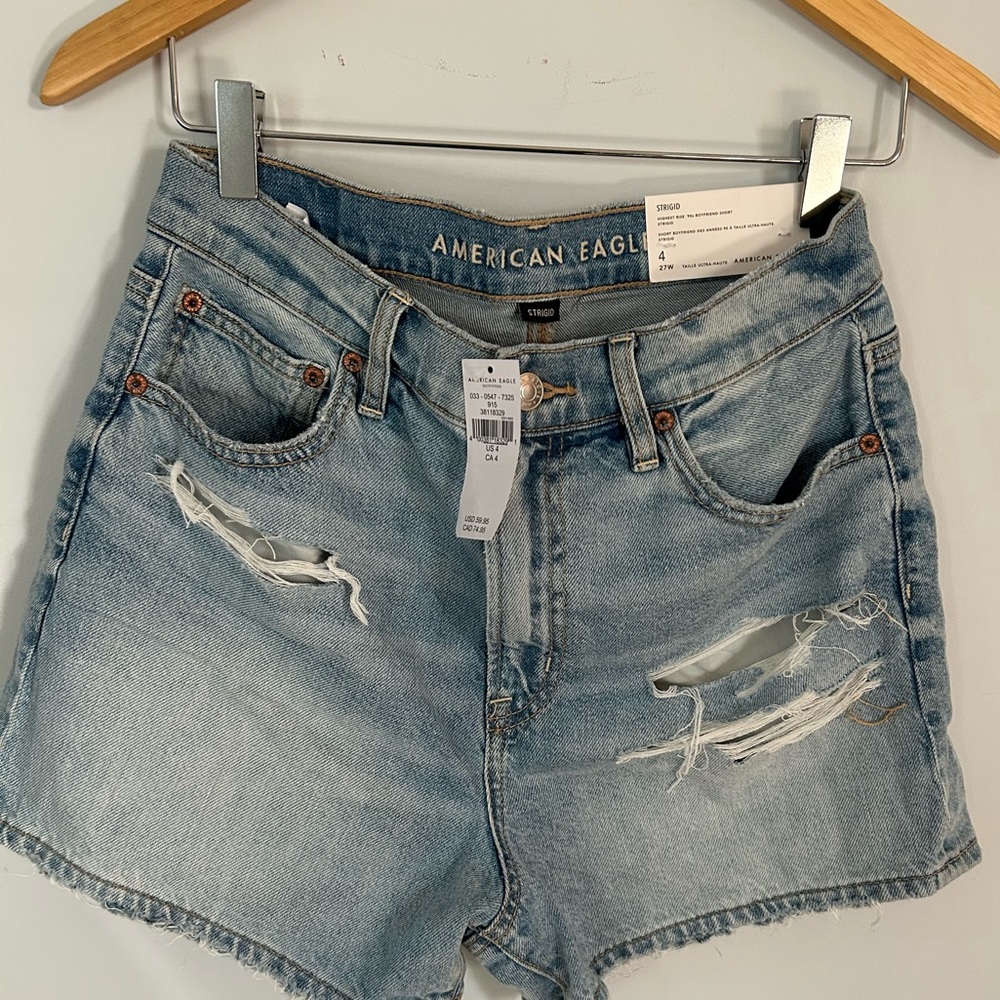 American Eagle brand new with tags strigid shorts jean